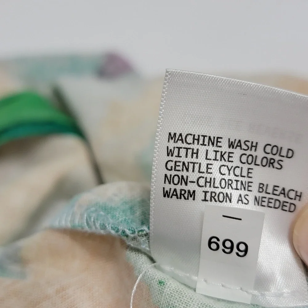 Calypso St. Barth Linen Blend Watercolor Scenic Village Crop Tank Top Med NEW - Picture 14 of 14